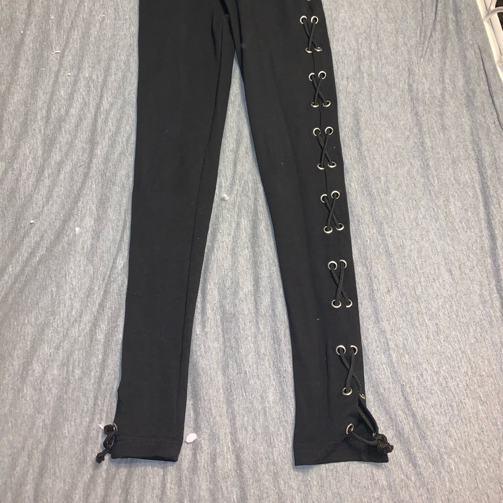 Black pants - Picture 2 of 3